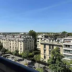 Delphine